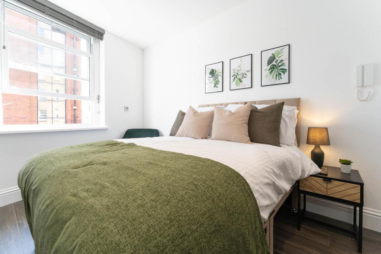 Charming In The Heart Of Vibrant Apartment