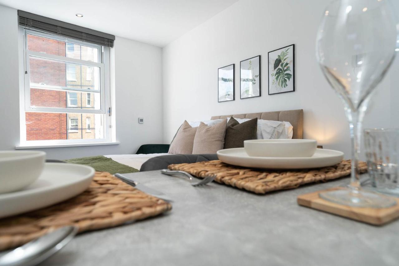 Charming In The Heart Of Vibrant Apartment